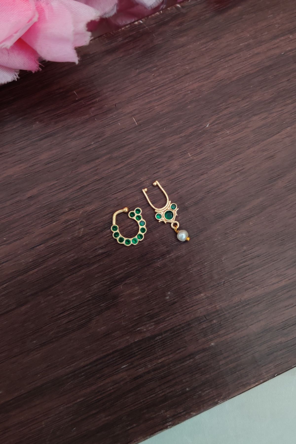 IMG_20250909_161630-1.jpg Gold Finish Pearl Hanging Green Nosepin - Image 1
