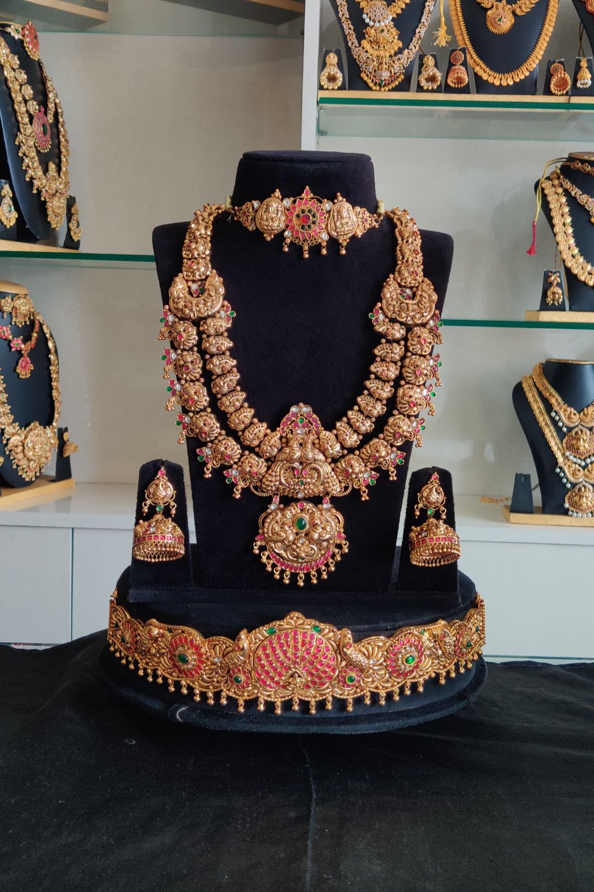 IMG_20250930_131030-1.jpg Premium HandMade Silver Designer Jewellery Set For Rent - Image 1