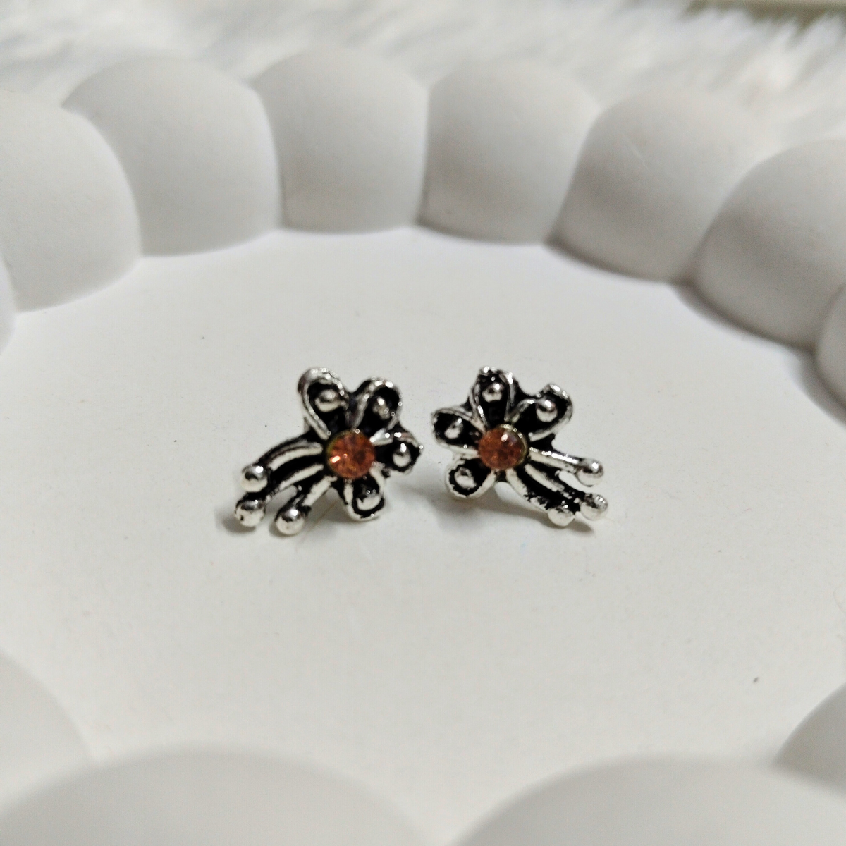 Vintage-7.png Vintage Floral Stud Earrings with Orange Gemstone - Image 1
